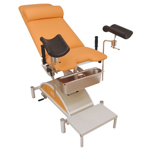 Кресло гинекологическое с тремя моторами BTL-1500